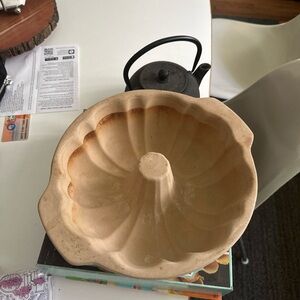 Pamper Chef Bundt Pan